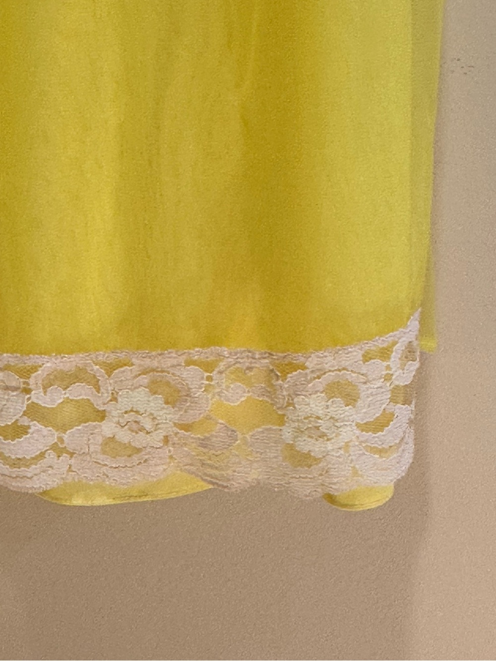 VTG 1960s Sheer Lemon Yellow Chiffon Babydoll Nightgown Cream Lace XS/S - Picture 4 of 10